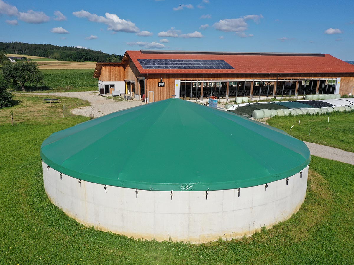 Agrotel-Biogas-Behälterabdeckung-Freitragendes-Kuppeldach-(12) Textile Lösungen für die Behälterabdeckung von Güllebehältern: Freitragendes Kuppeldach