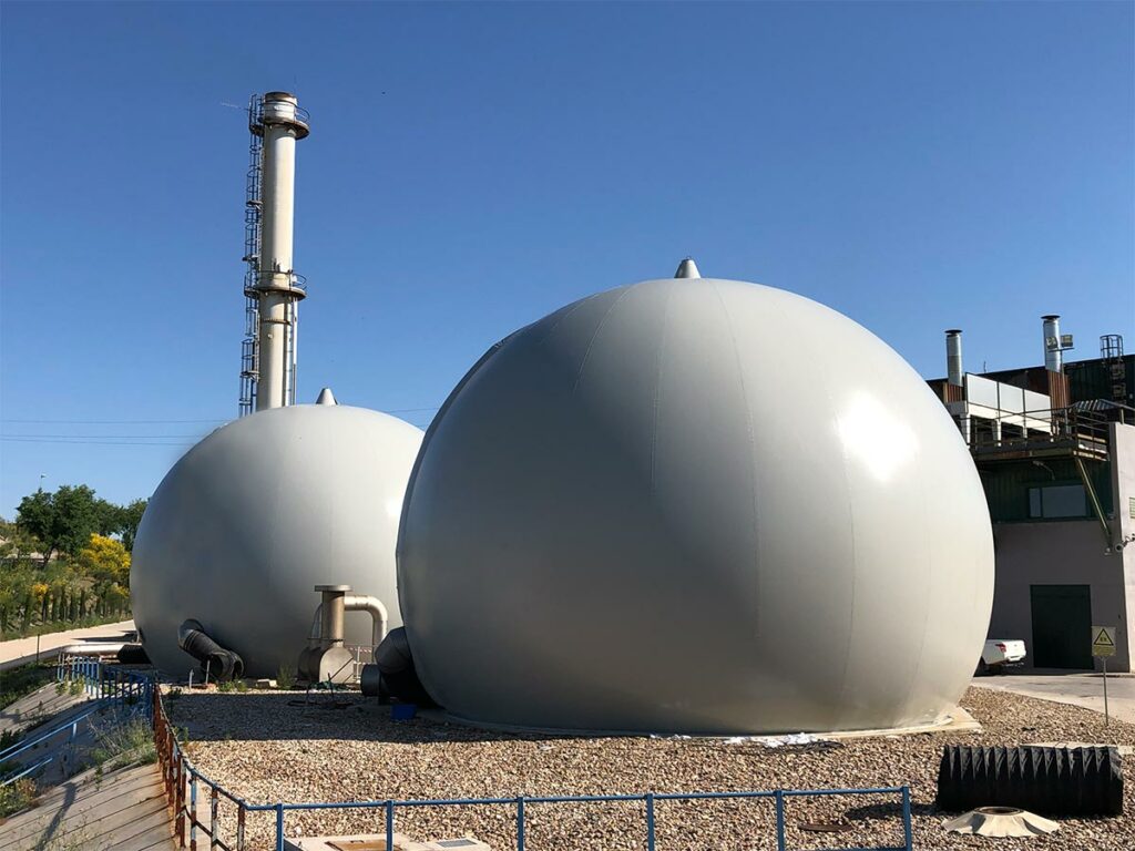 Agrotel-Biogas-Doppelmembran-Gasspeicher-75-bearbeitet(6)