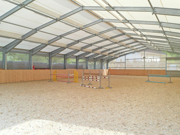 Licht und Luft in Reithalle