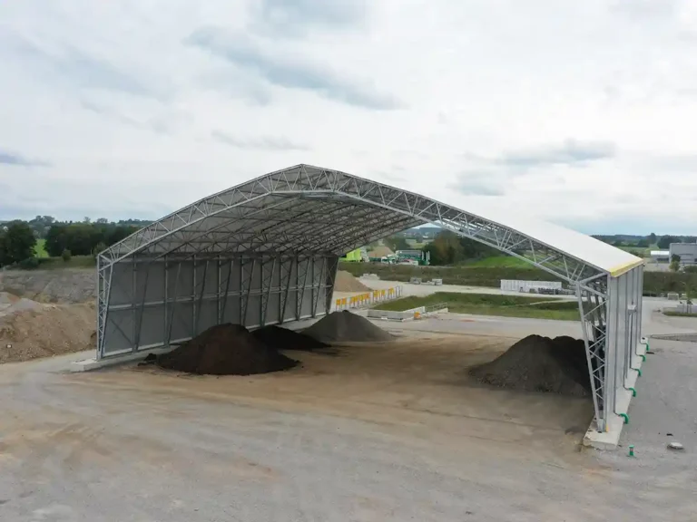 AGROTEL Stahlhalle mit 40 m freitragender Spannweite