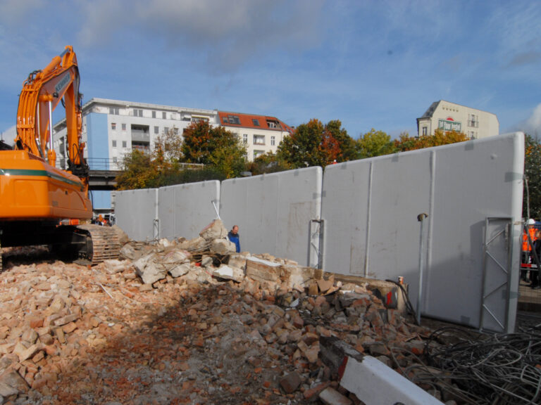 Ceno Wall Lärmschutzwand zur Lärmdämmung rund um einer Baustelle