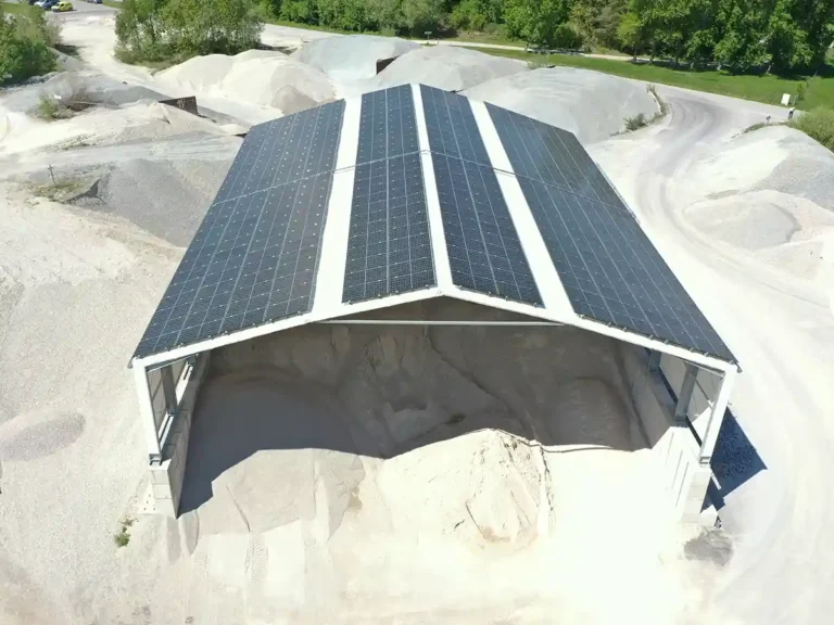 PV Anlage auf textilem Hallendach von AGROTEL Schüttguthalle