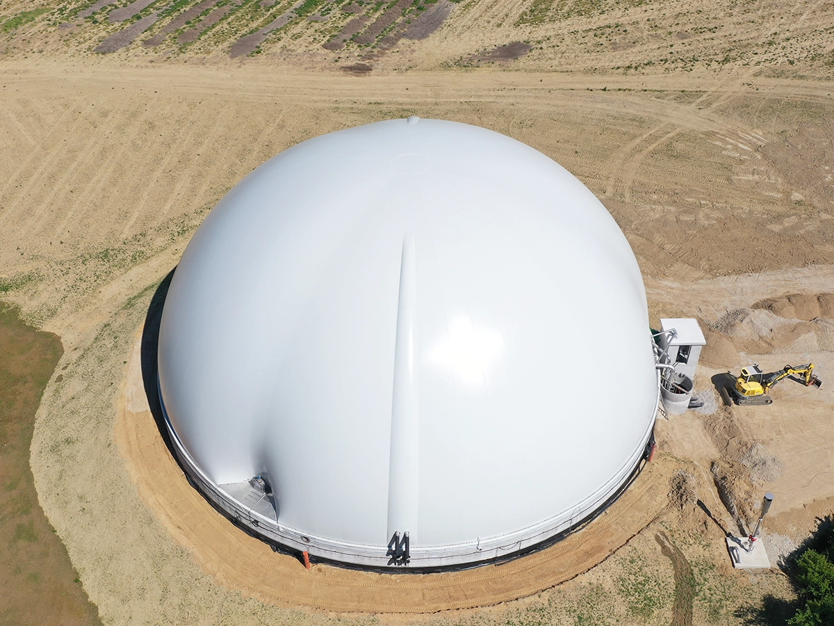 AGROTELCenoTec-Gasspeicher-Bioenergie-Huber-10 AGROTEL CenoTec Airflow-System an Gasspeicher für präzise Steuerung der Stützluft