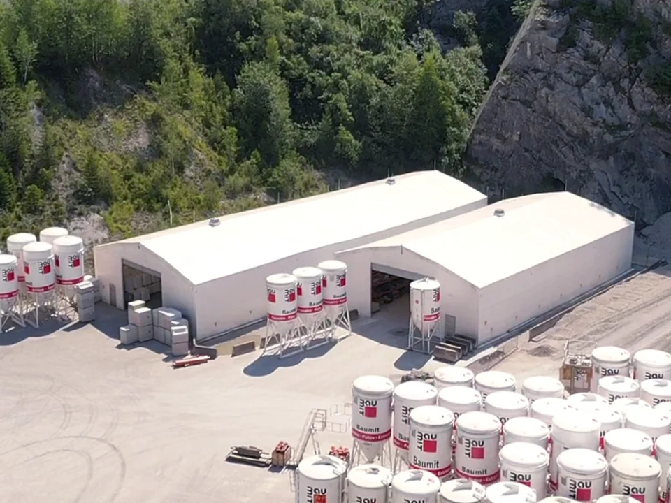 AGROTEL Lagerhallen für Baugewerbe: BAUMIT GmbH