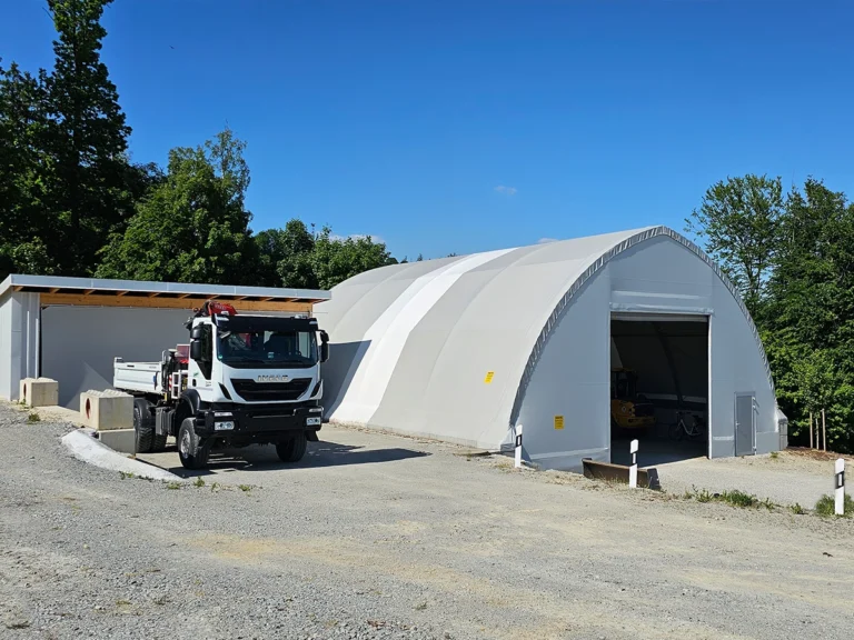 Textile Lagerhalle für Kommune: Lagerhalle für Maschinen und Geräte