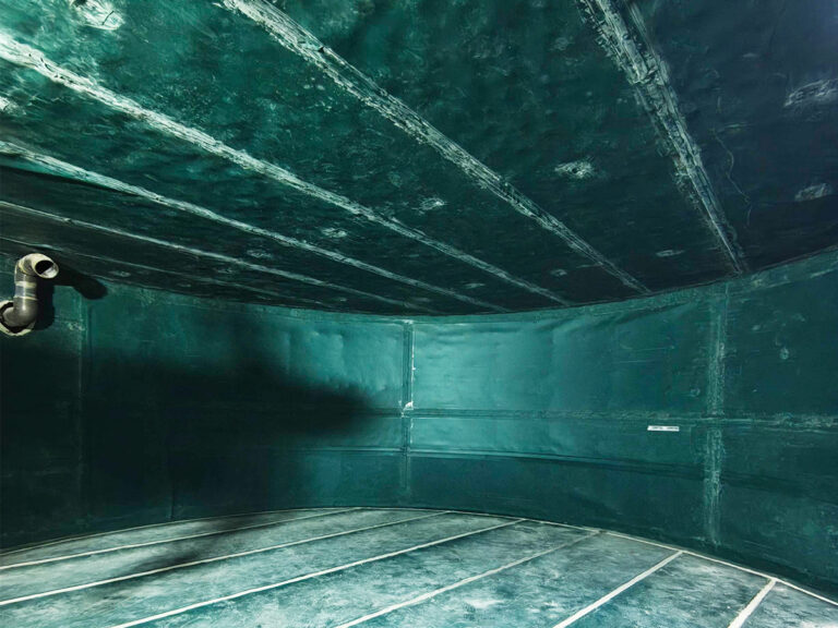 Boden, Decke und Wand eines Biogasbehälters ausgekleidet mit SaniTarp Beton-Sanierungsfolie