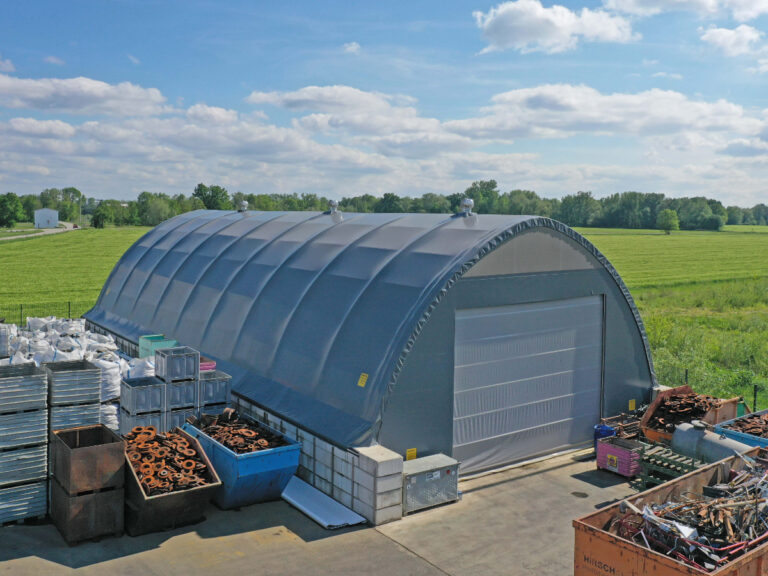 Rundbogenhalle als Lagerhalle für Metallindustrie