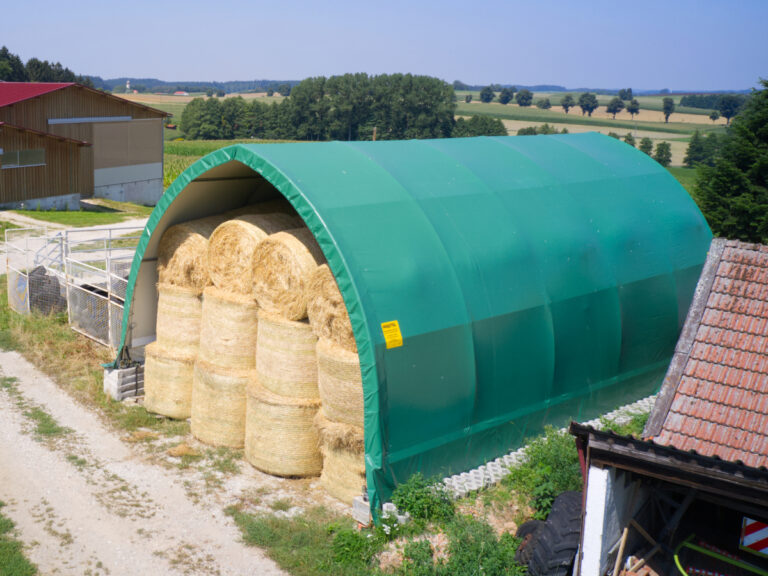 AGROTEL Rundbogenhalle zur Lagerung von Strohballen, Rundballen