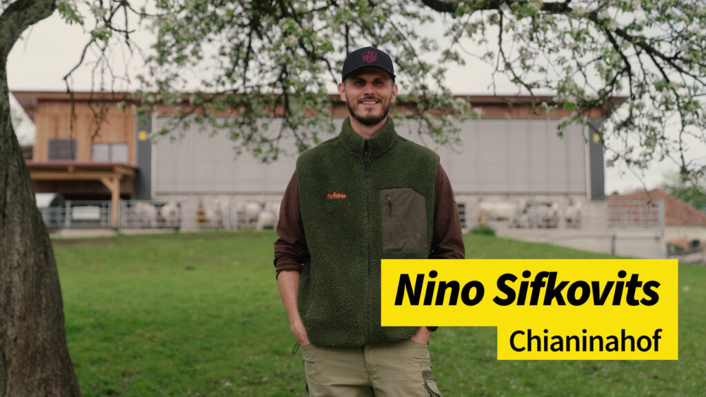 Nino Sifkovits vor seinem neugebauten Stall, dem Chianinahof. Im Interview gibt er Einblicke in sein Stallkonzept.