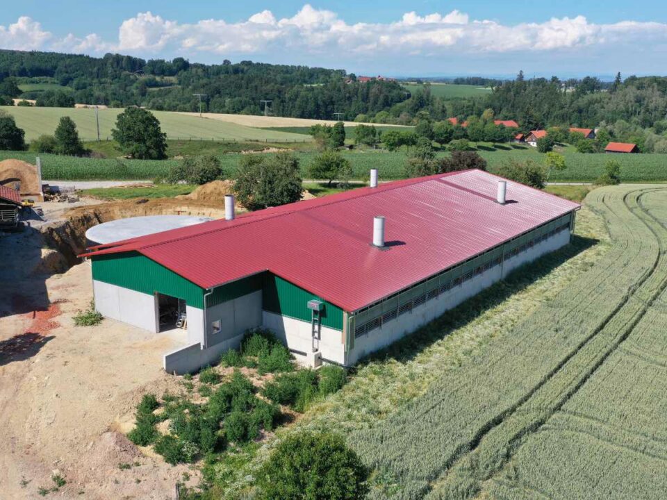 Schweinestall Friedl mit AGROTEL Curtains für Tageslicht, Frischluft und Außenklimareize
